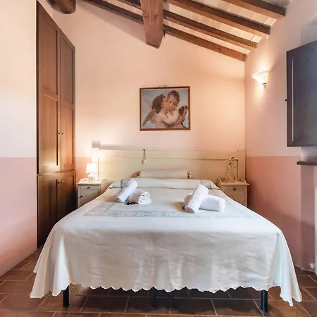 Quaint In Citt Della Pieve With Pool Hébergement de vacances *